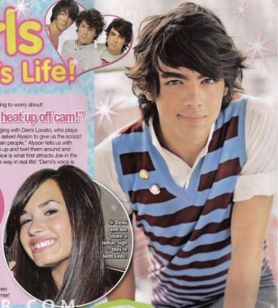 Demi Lovato Jonas on Demi Lovato Joe Jonas This Is Me Testo Lyrics Video
