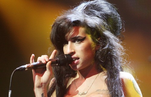 Amy Winehouse, canzoni nuove sul web