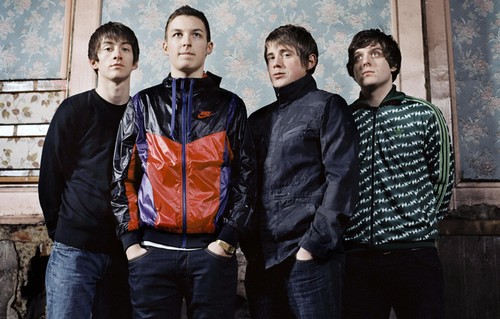 Arctic Monkeys, singolo distrutto in un incendio