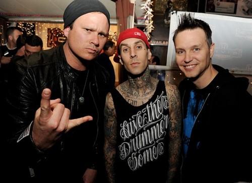 Up all night: il video ufficiale dei Blink 182