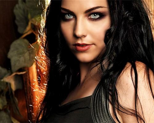 What you want: il video ufficiale degli Evanescence 