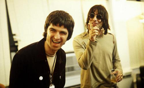 Oasis: ristampa speciale di Definitely maybe e news da Noel Gallagher