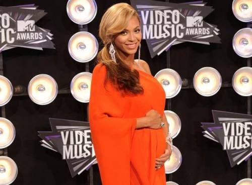 Beyoncé: la gravidanza aumenta le vendite del disco