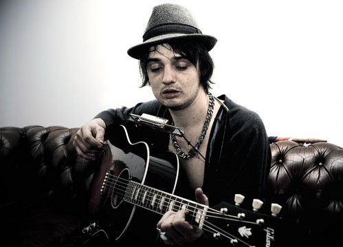 Pete Doherty: "Niente live per un po'". E dedica l'ultimo concerto a Amy Winehouse