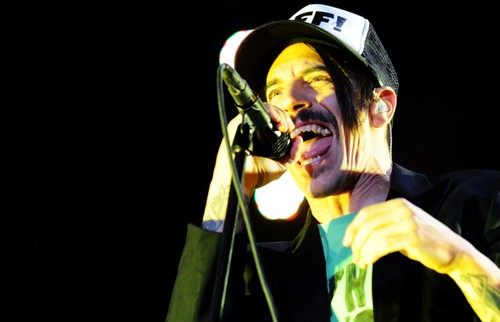 Red Hot Chili Peppers, Anthony Kiedis non ama la sua autobiografia