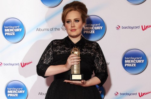 American Music Awards 2011, vincitori: Adele e Taylor Swift vincono 3 premi