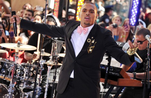 Chris Brown, Strip, nuovo singolo