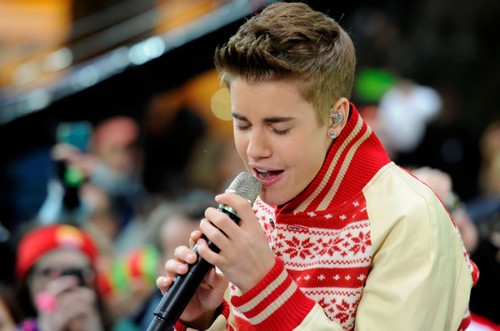 Justin Bieber e Mariah Carey, video per All i Want for Christmas is you