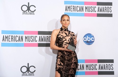 Jennifer Lopez, greatest hits in arrivo