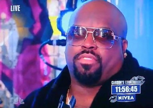 Cee Lo Green cambia le parole di Imagine, i fans si infuriano (Video)