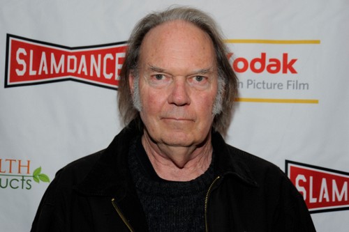 Neil Young contro i moderni formati musicali