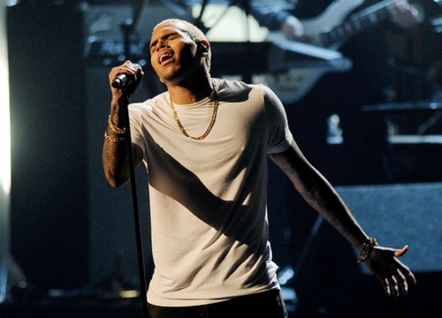 Chris Brown, The Underdogs: "E' il nuovo Michael Jackson"
