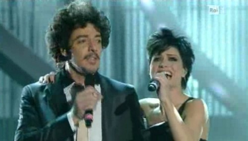 Dolcenera e Max Gazzè, Ci vediamo a casa: video Sanremo 2012 quarta serata