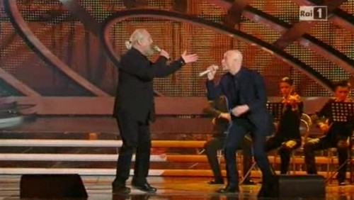 Eugenio Finardi, Peppe Servillo e Piccolo Ensemble Futuro, E tu lo chiami Dio: video Sanremo 2012 quarta serata