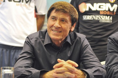 Sanremo 2012, Gianni Morandi: "Da un nome non prevedibile arriva una grande canzone"