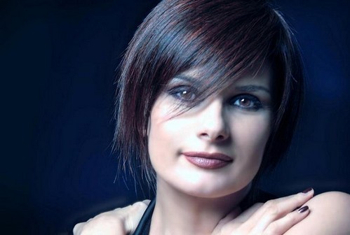 Sanremo 2012, Sei tu, Matia Bazar, Silvia Mezzanotte: "E' una canzone sulla psicologia femminile"