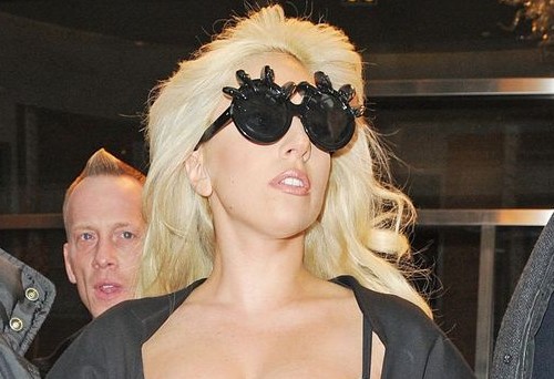 Lady GaGa: 30 milioni di dollari all'anno grazie a Twitter