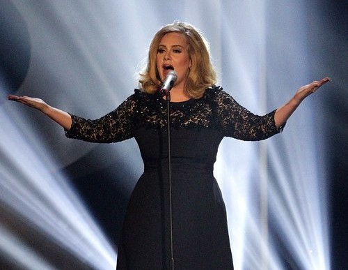 Adele: entro la fine dell'anno un nuovo singolo