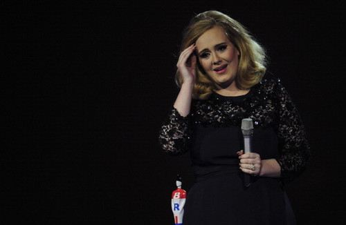 Adele: non avrei mai pensato di avere successo negli Stati Uniti