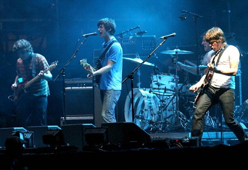 Gli Arctic Monkeys presentano un nuovo inedito dal vivo - Video