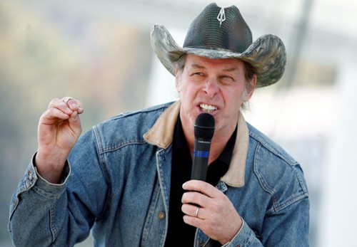 Ted Nugent: concerto alla base militare cancellato