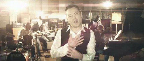 Tiziano Ferro, Hai delle isole negli occhi - Video ufficiale