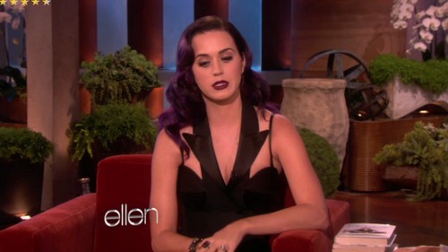 Katy Perry: "Le case discografiche volevano fossi come Kelly Clarkson e Avril Lavigne"