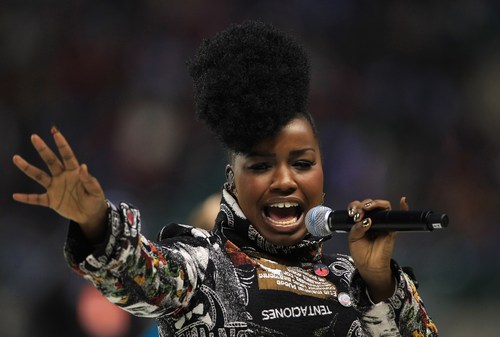 Misha B spera in una collaborazione con Missy Elliot per il suo primo disco