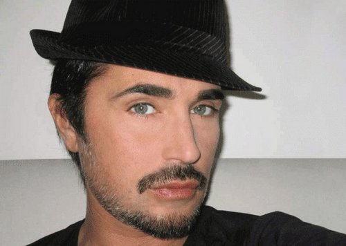 Scialpi pubblica il singolo ilventocaldodellestate e cambia nome in Shalpy