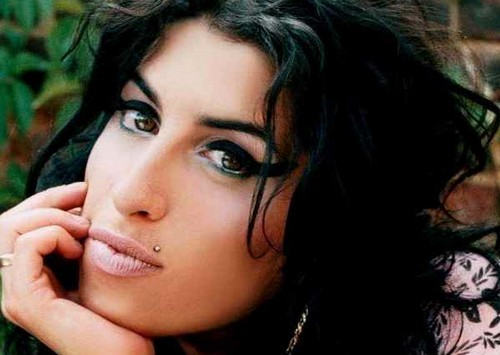 Usher: in passato programmato duetto con Amy Winehouse