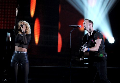 Coldplay: "Rihanna era la cantante più adatta per Princess of China"