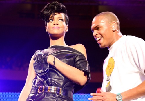 Rihanna e Chris Brown, duetti: critiche negative