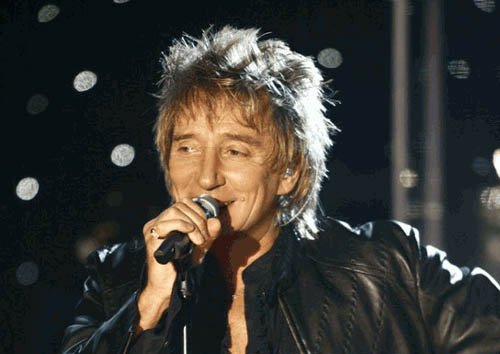 Rod Stewart sta registrando un disco di cover natalizie