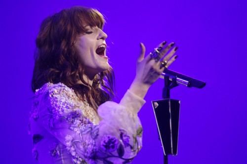 Florence + The Machine, Florence Welch: "Perdere la voce è stato spaventoso"