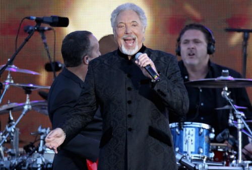 Tom Jones: concerti annullati