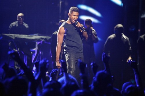 Usher: primo concerto dopo la morte del figliastro