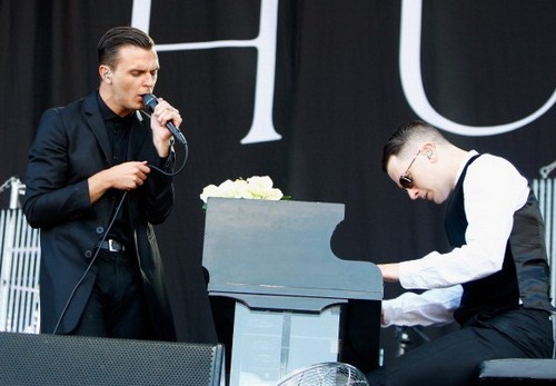 Hurts: presentato nuovo brano dal secondo album (Video)