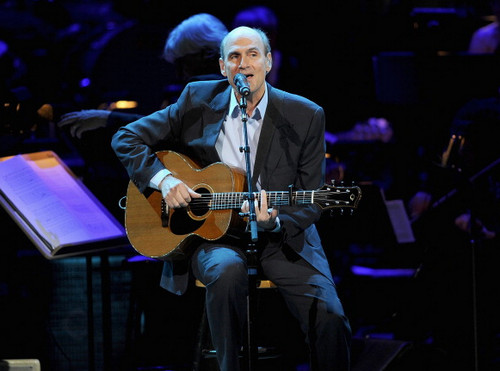 James Taylor: "I miei album preferiti sono Hourglass e Gorilla"