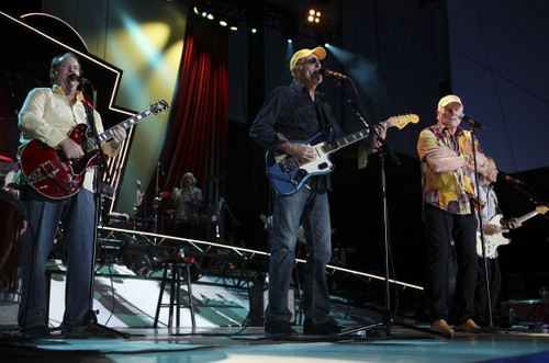 Beach Boys annunciano l'uscita del nuovo best off 