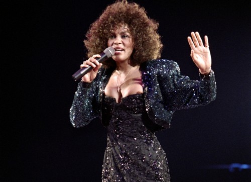 Whitney Houston: greatest hits in autunno