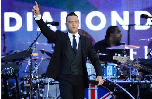 Robbie Williams: "Gary Barlow sta attraversando un brutto periodo"