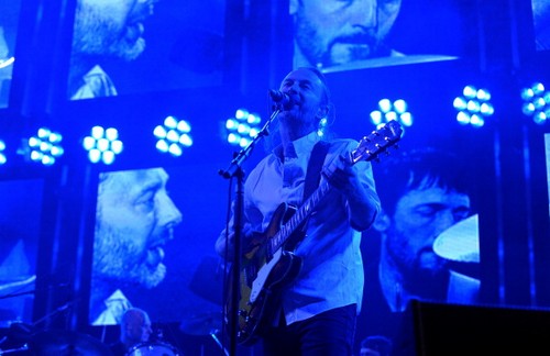 Radiohead: a Roma dedicano una canzone a Berlusconi (video)