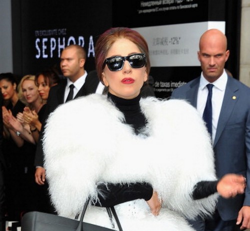 Lady Gaga ha plagiato Adriano Celentano? 