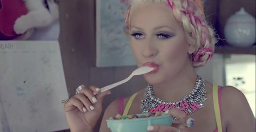 Christina Aguilera - Your Body - Video ufficiale
