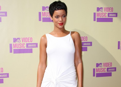 Rihanna conferma: Diamonds nuovo singolo