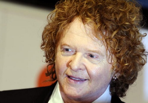 Mick Hucknall dei Simply Red: tour e disco solista