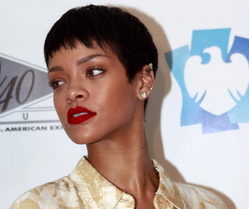 Rihanna: Seven è il titolo del nuovo disco
