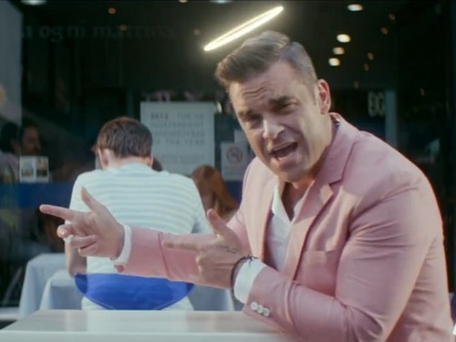 Robbie Williams: "Prevedo un altro paio di album, tre anni di carriera e poi mi ritiro"