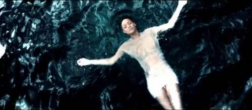 Rihanna - Diamonds - Video ufficiale