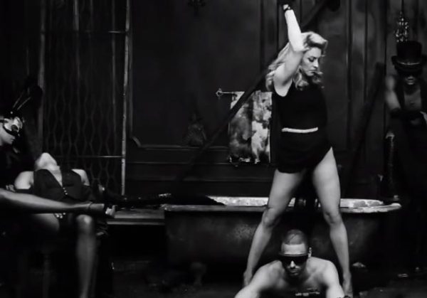 Madonna scandalizza con #Secret Project - Video